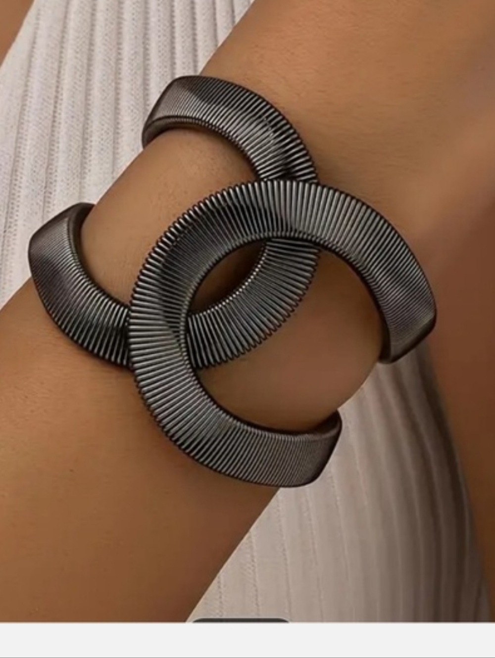 Modern Interlocking CC Statement Bracelet - Black